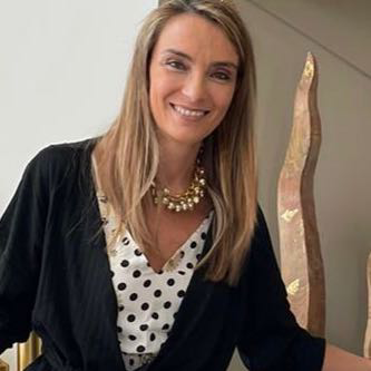 Ana de Oliveira